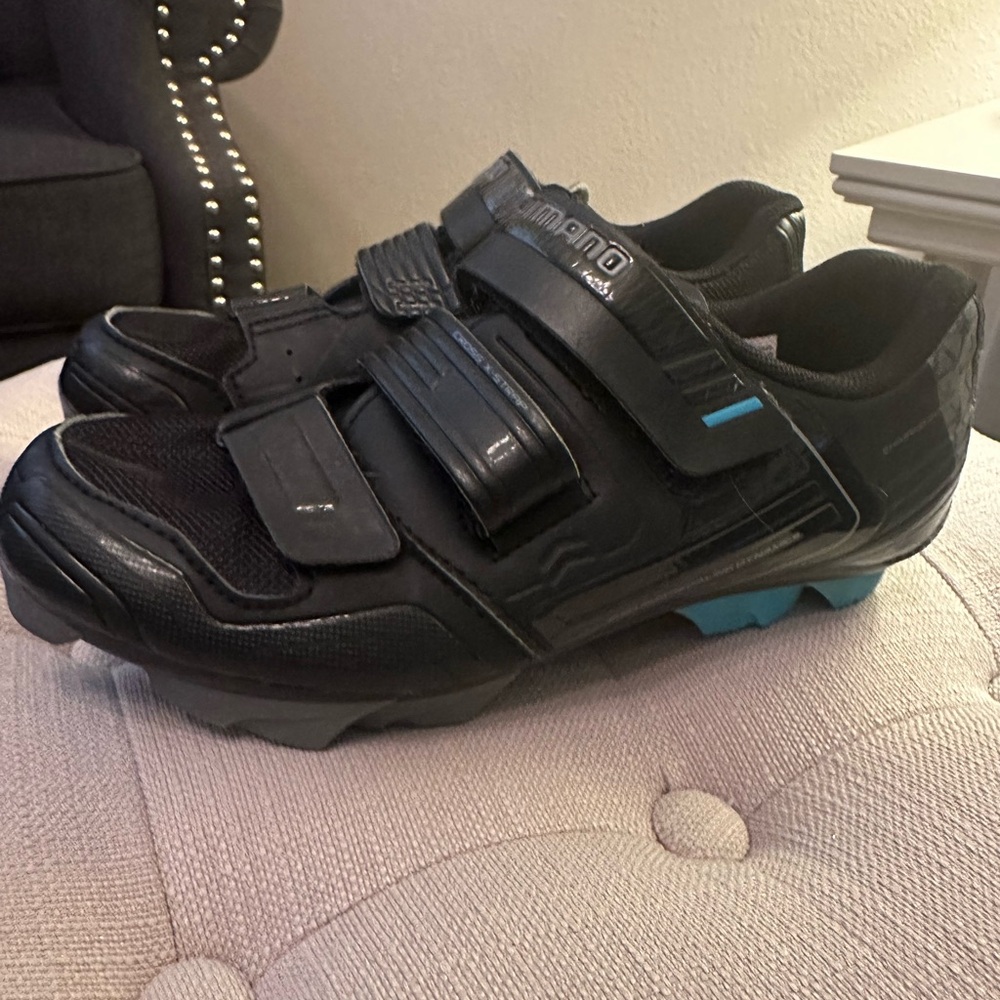 Shimano Cycling Shoes 🚴‍♀️